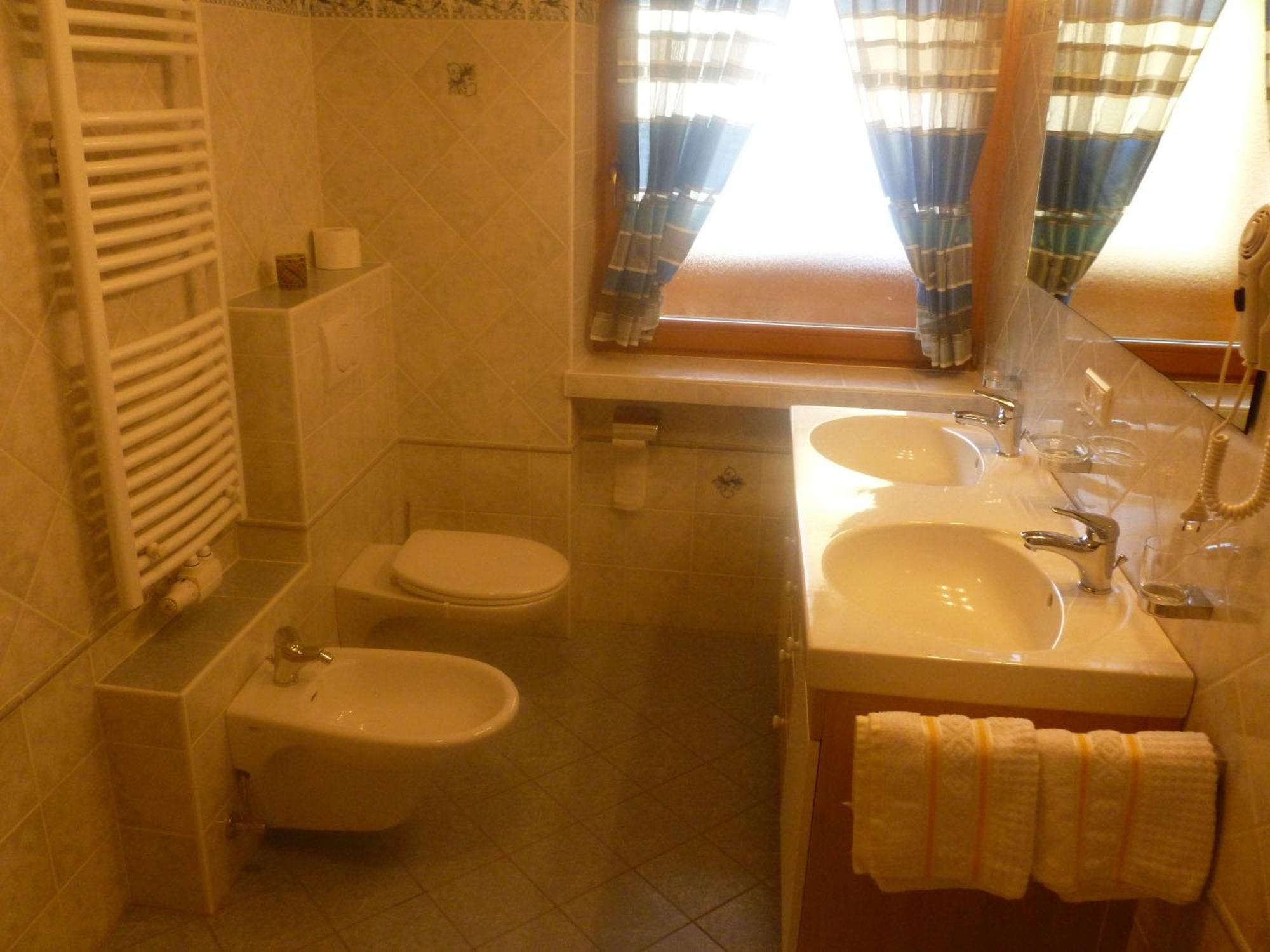 Residence Tauber วัลเลส ภายนอก รูปภาพ